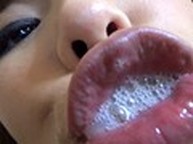 チン舐めお姉さんたちのエロすぎるゴックン　サンプル画像10